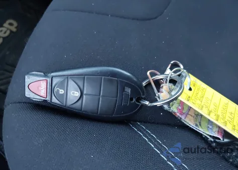 2019 Jeep Cherokee Latitude Fwd из США, поврежденный, VIN 1C4PJLCB9KD248267